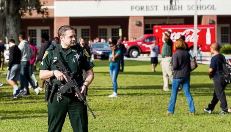 School shooting. Охрана в школах США. Случаи стрельбы в школах в США. Шутинг в школе США. Стрельба школьники США.