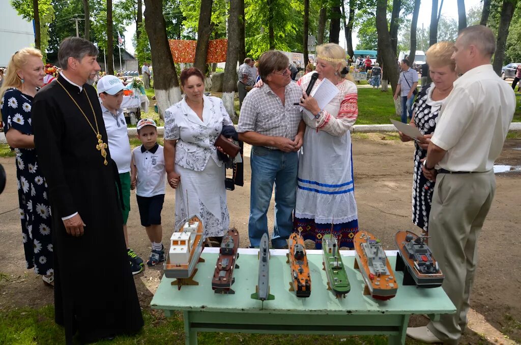 Смоленская область Хиславичи праздник день поселка. Поселок Хиславичи Смоленской области. Хиславичи Смоленская область центр. Праздники в Хиславичах Смоленской области. Погода в хиславичах на 10 дней