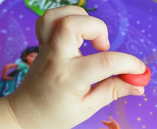 Пластилин палец