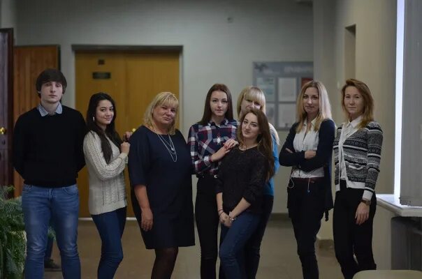 R групп. Group транспортная компания. Фотографии 1991 года. Группа cargo. E.