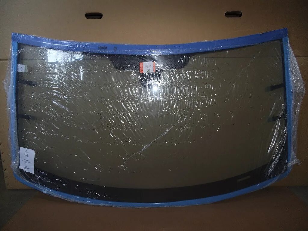 Уплотнитель для лобового стекла дискавери 2. Стекло лобовое land rover 2007. Лобовое стекло discovery. 8584agshmvw1b fyg. Лобовое стекло на ленд ровер дискавери.