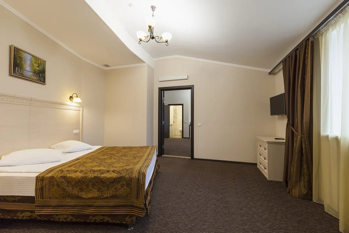 Город гатчина отель. Гостиница гатчина в гатчине. Гостиница гатчина. Аксиома гостиница гатчина. Гатчина гостиницы недорого.