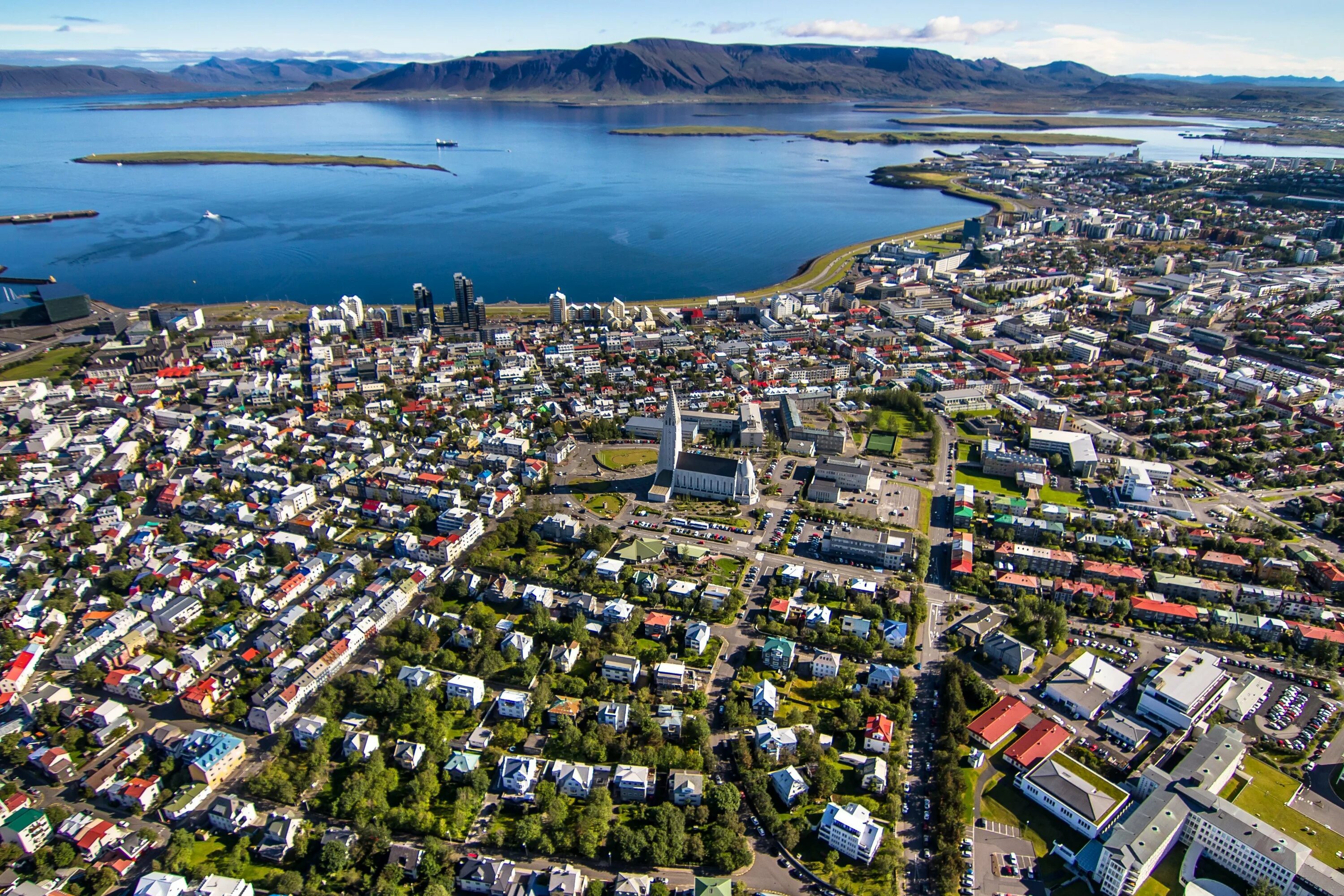 Рейкьявик это. Рейкьявик. Рейкьявик столица. Рейкьявик центр города. Исландия Рик Явик.