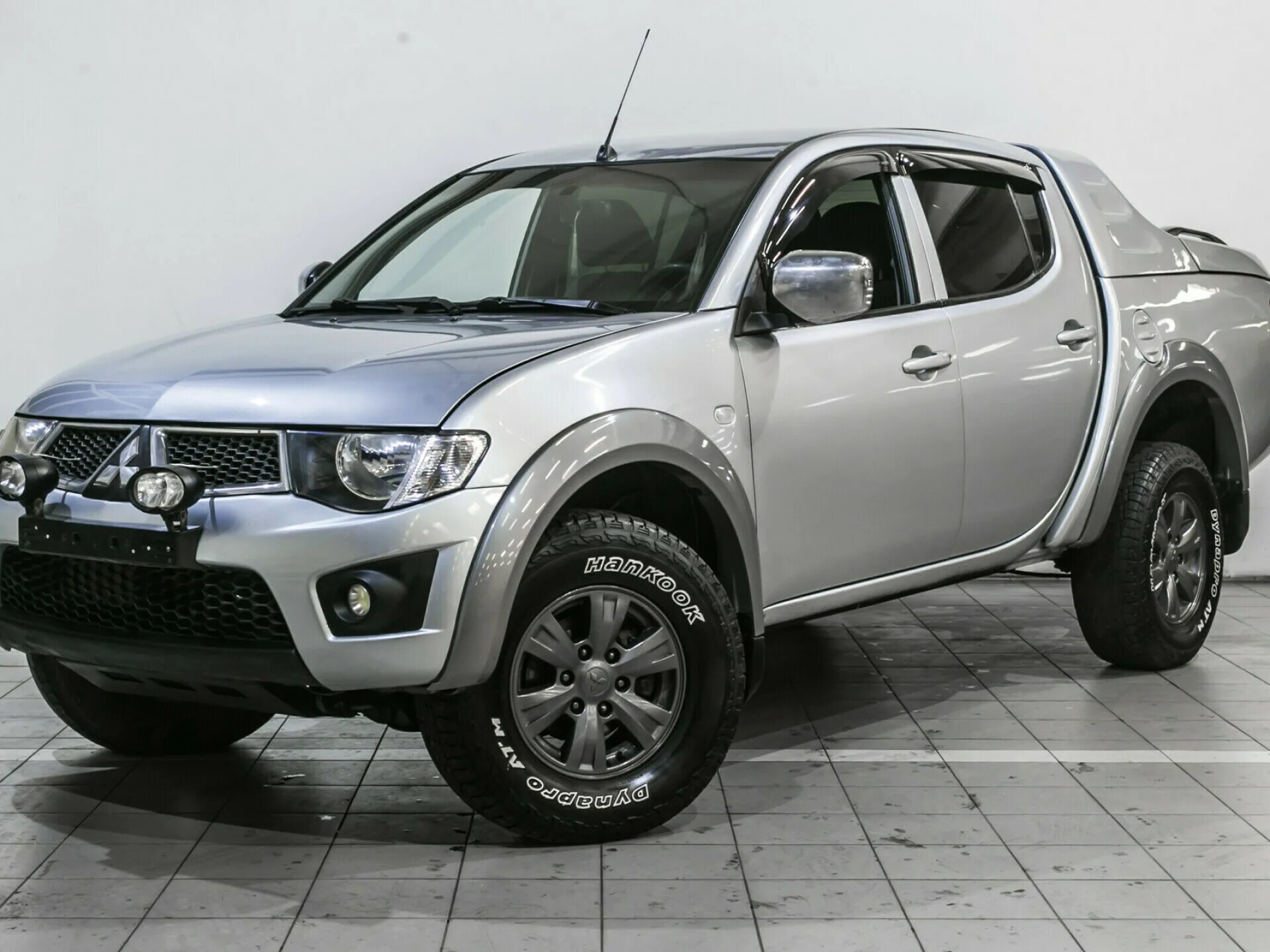 Митсубиси л200 2012 года. Мицубиси l200 2010. Mitsubishi l200 2.5d MT. Митсубиси л200 2010. Mitsubishi l200 2010 года.