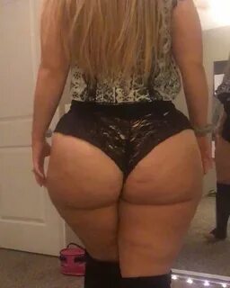 big booty white girl pawg.