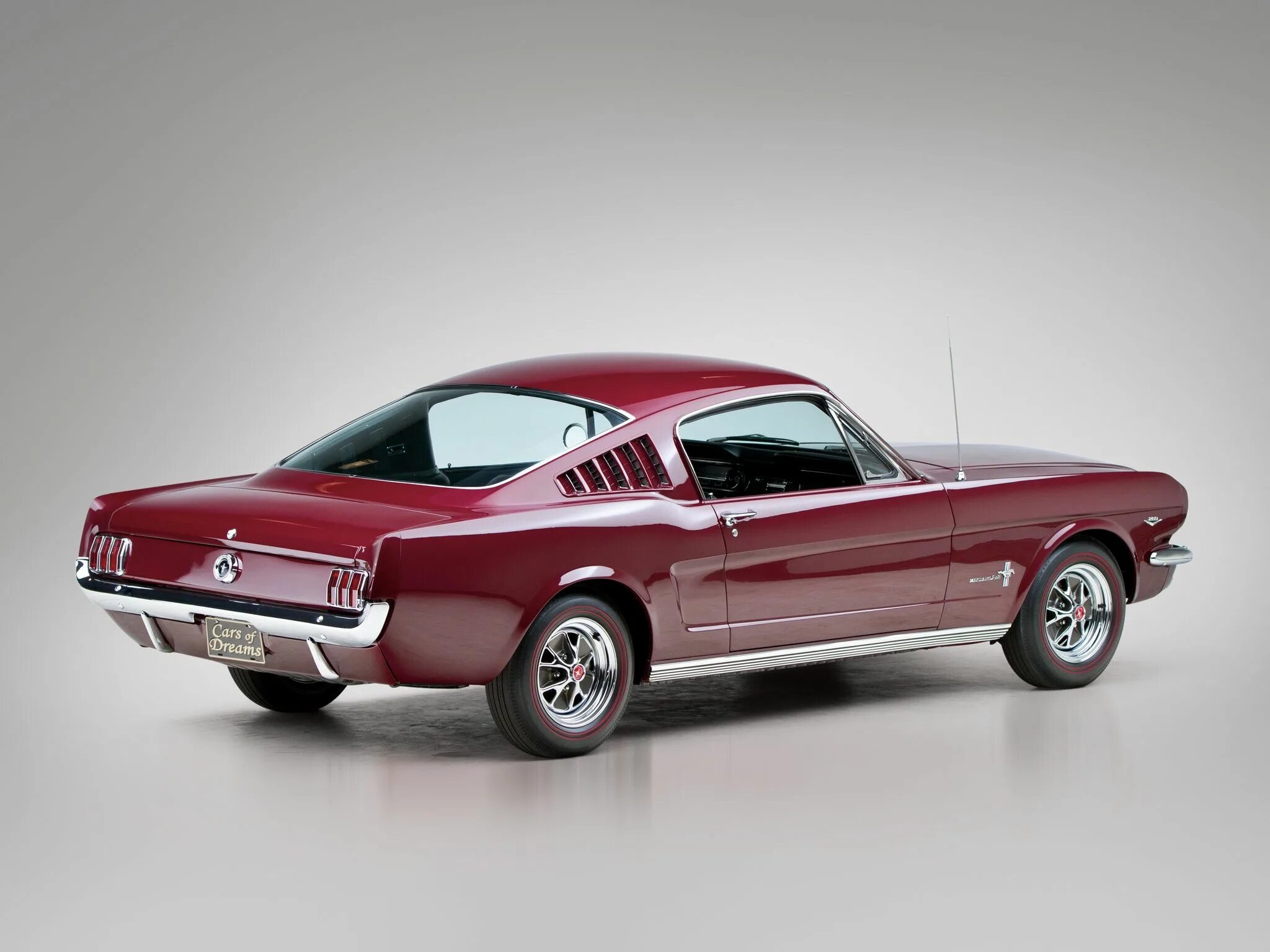 Мустанг 60. Форд Мустанг 2+2 1965. 1965 Ford Mustang 2+2 Fastback. Форд Мустанг 60-х. Ford Mustang Fastback 1965.
