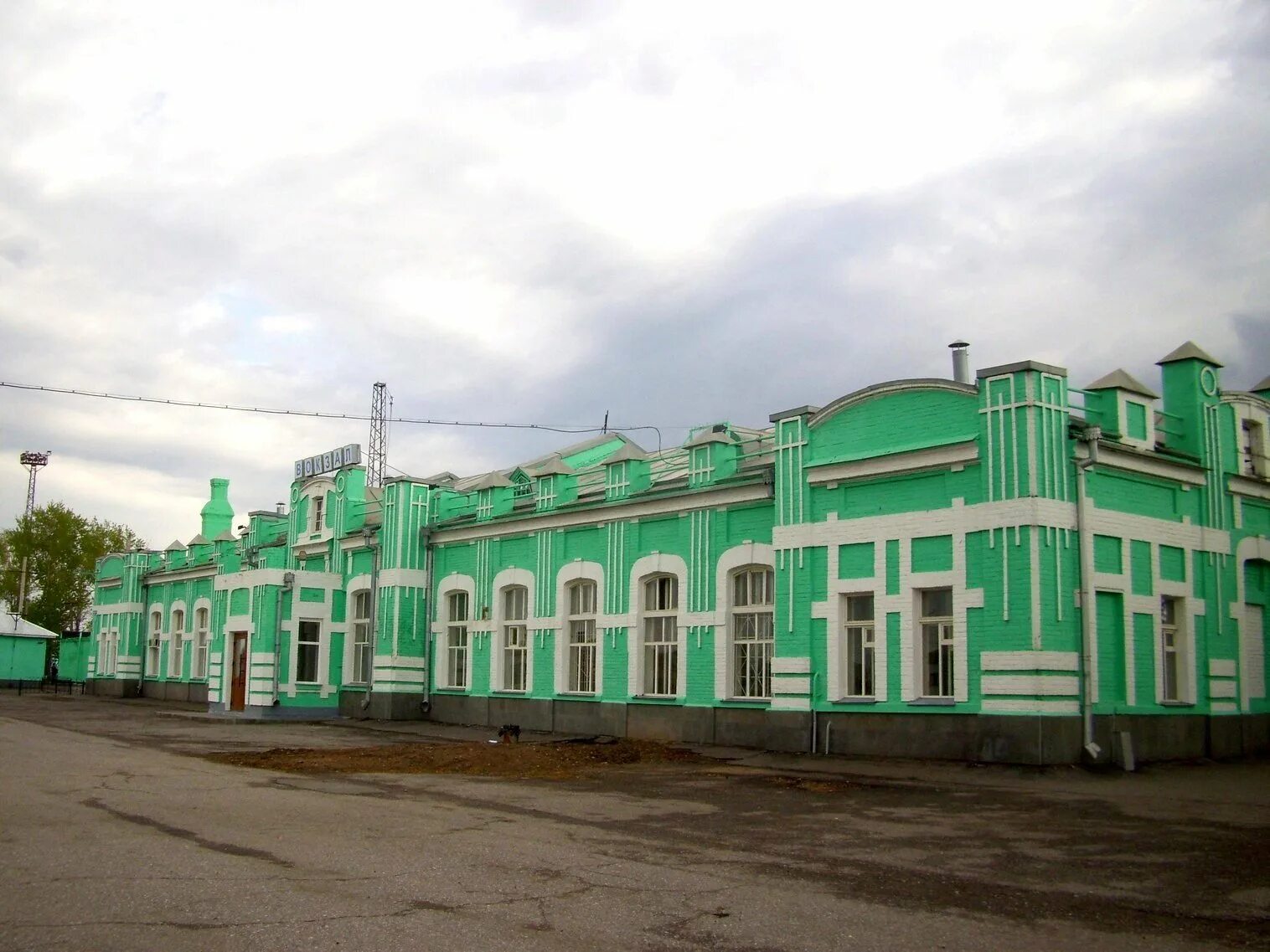 Ишим называевск. Станция называевская омская. вокзал называевская омская область. мангут омская область называевский район. жд вокзал называевск.