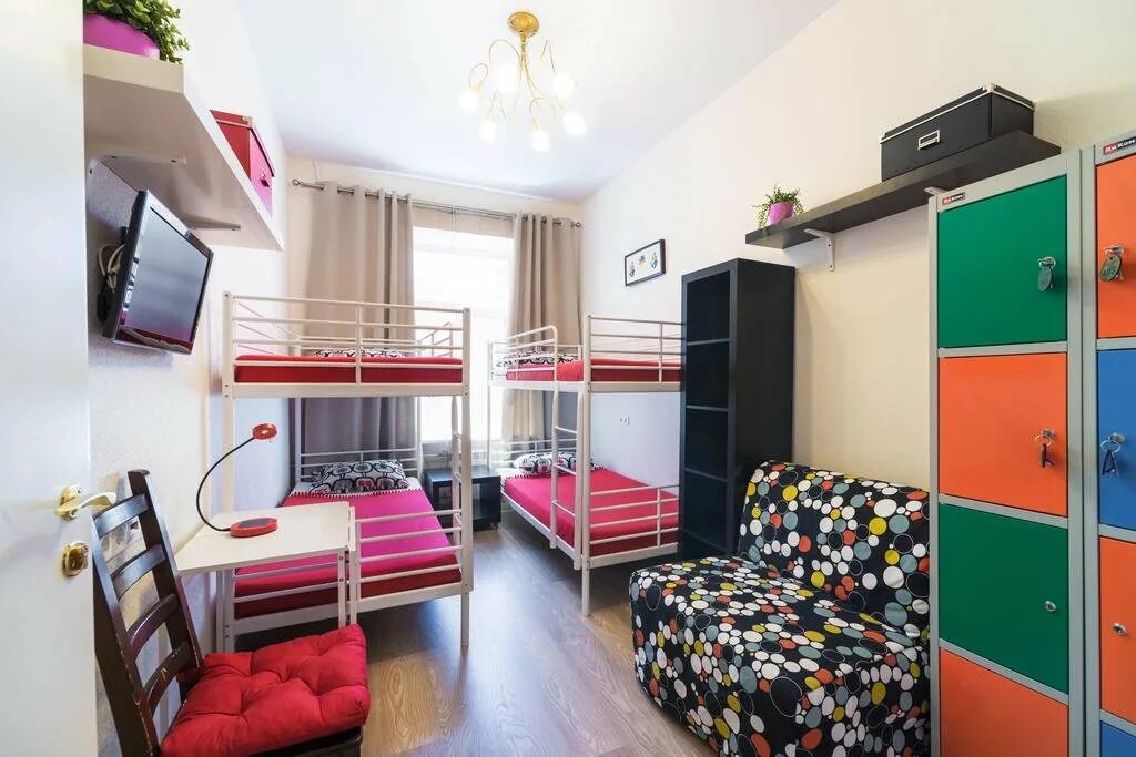 Общежитие 2 санкт петербург. Хостел мини мани на Крылова. Mini mani Hostel Санкт-Петербург. Общежитие "Mini-Hotel Peredelkino". Мини мани на Крылова в Санкт-Петербурге.