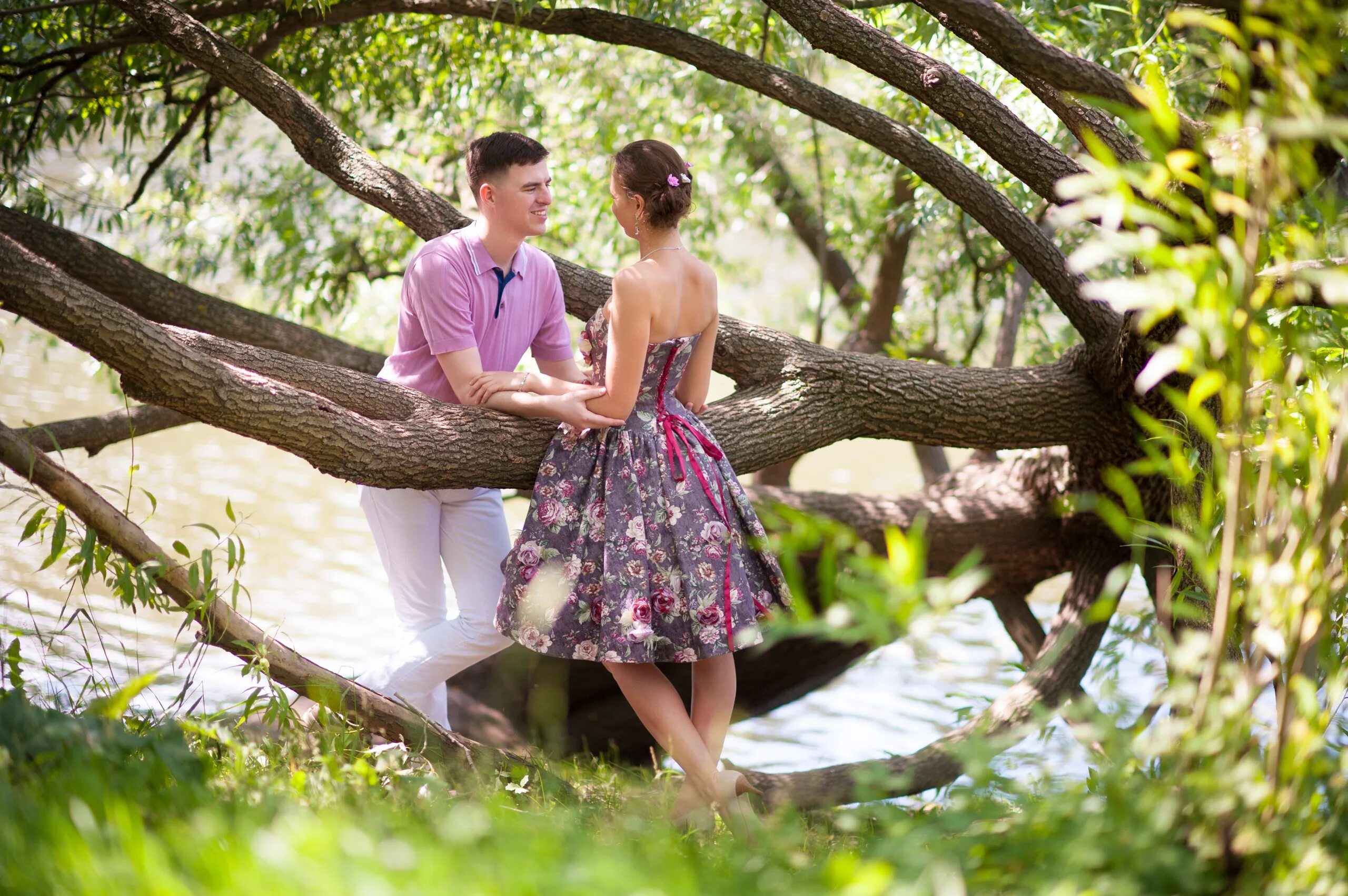 Лов лете. Love story фотосессия. Лав стори фотосессия идеи. Фотосессия Love story в парке. Лав стори фотосессия на природе.