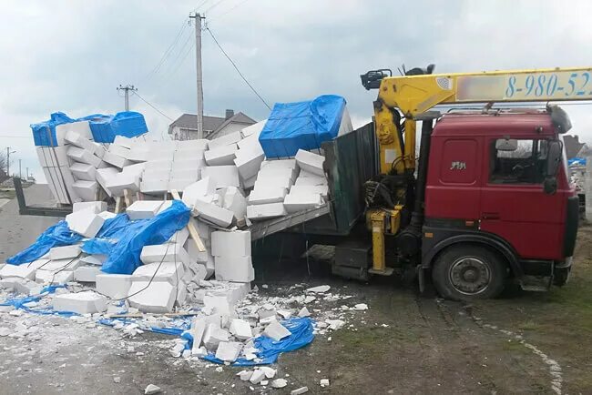 Повреждение груза. Повреждение груза при перевозке. Порча груза при перевозке. Аварии при перевозке грузов.