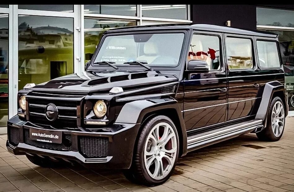 Удлинены мерседес. Мерседес Гелендваген 63. Мерседес g63 лимузин. Mercedes g63 Maybach. Мерседес Гелендваген Майбах.