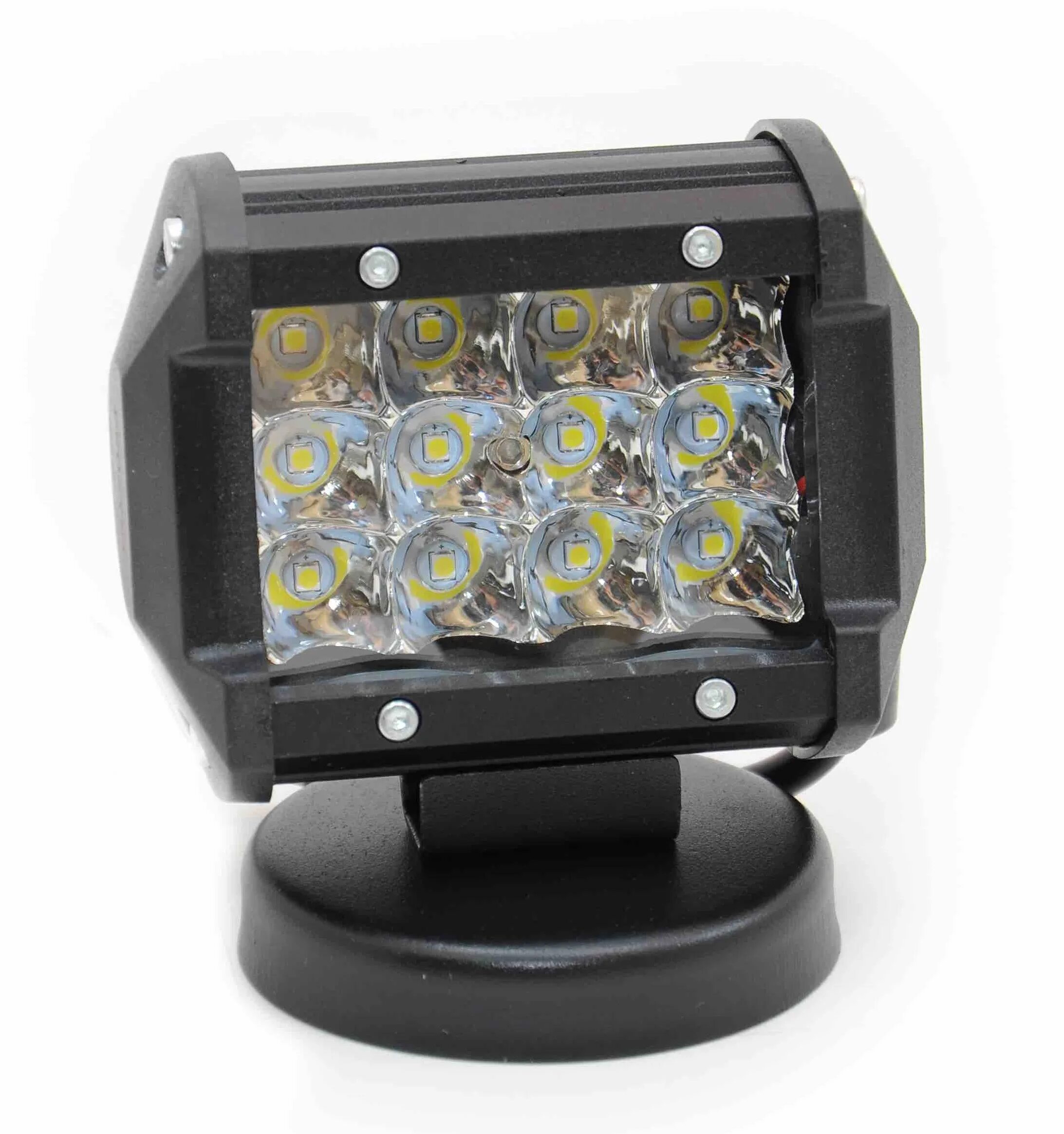 Светодиодный прожектор 48w 12v/24v led автоторг. Прожектор взрывозащищенный с защитной решеткой решеткой 240 вт. Прожектор автомобильный 12 вольт светодиодный. Светодиодный прожектор 12 вольт. Диодный фонарь заднего хода камаз.