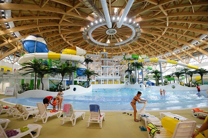 Ростовский аквапарк н2о. Аквапарк осьминожка анапа. Крытый аквапарк. Краснодар аквапарк крытый. Аквапарк липтовский мику.