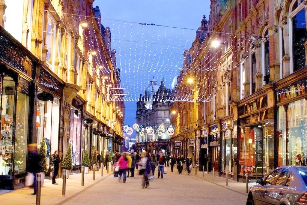 Стрит Ритейл. Уличный Ритейл. Leeds улицы города. Коммерческая недвижимость Street Retail. Street ed