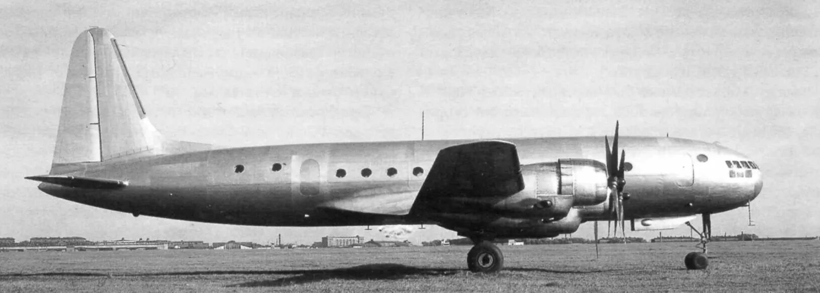 Вели 1 18. Ил-18 1946. Ил-18 поршневой. Турбовинтовой самолет ил 18. Ил 18 поршневой самолет.