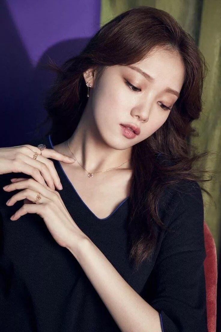 Lee sung-kyung фото. Ли сон гён (lee sung kyung). Lee sung-kyung рост. Сон ген. Корейская актриса ли сон ген.