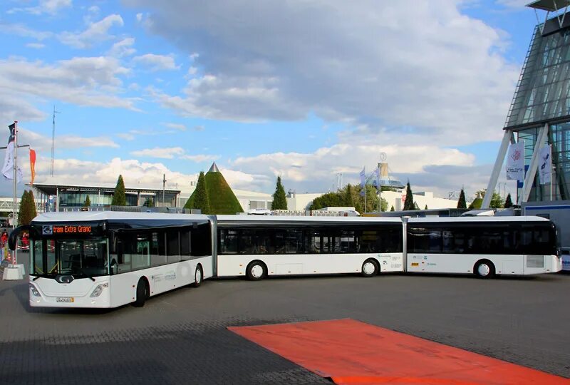 Göppel autotram extra grand. 2 метра. Daf supercitytrain 32. автобус-гармошка. самый длинный автобус.