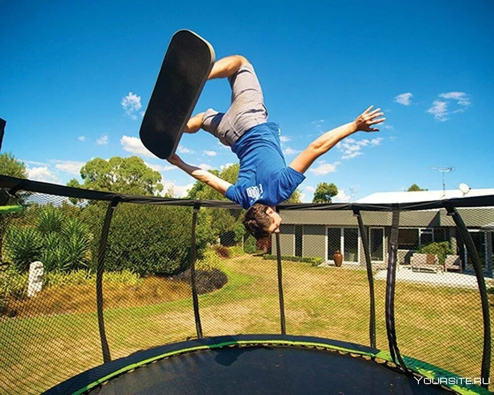 Джампинг фитнес на батутах. Джампинг тренировка. Спорт на батутах. Джампинг фитнес. Спорт на батутах.