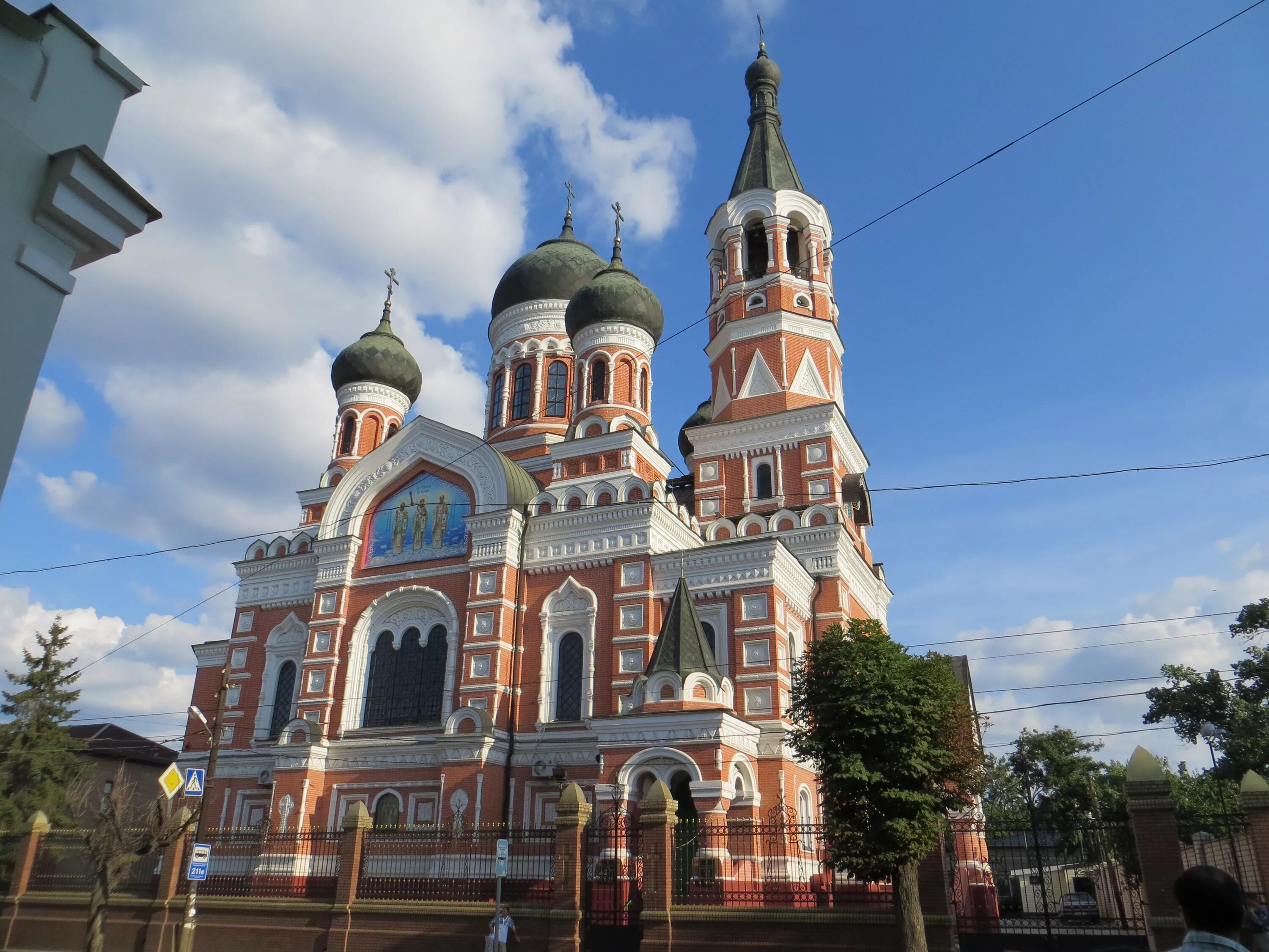 Харьков храмов. Гольберговская церковь харьков. трёхсвятительская церковь (харьков). благовещенская церковь харьков. церковь василия великого трёхсвятительская.