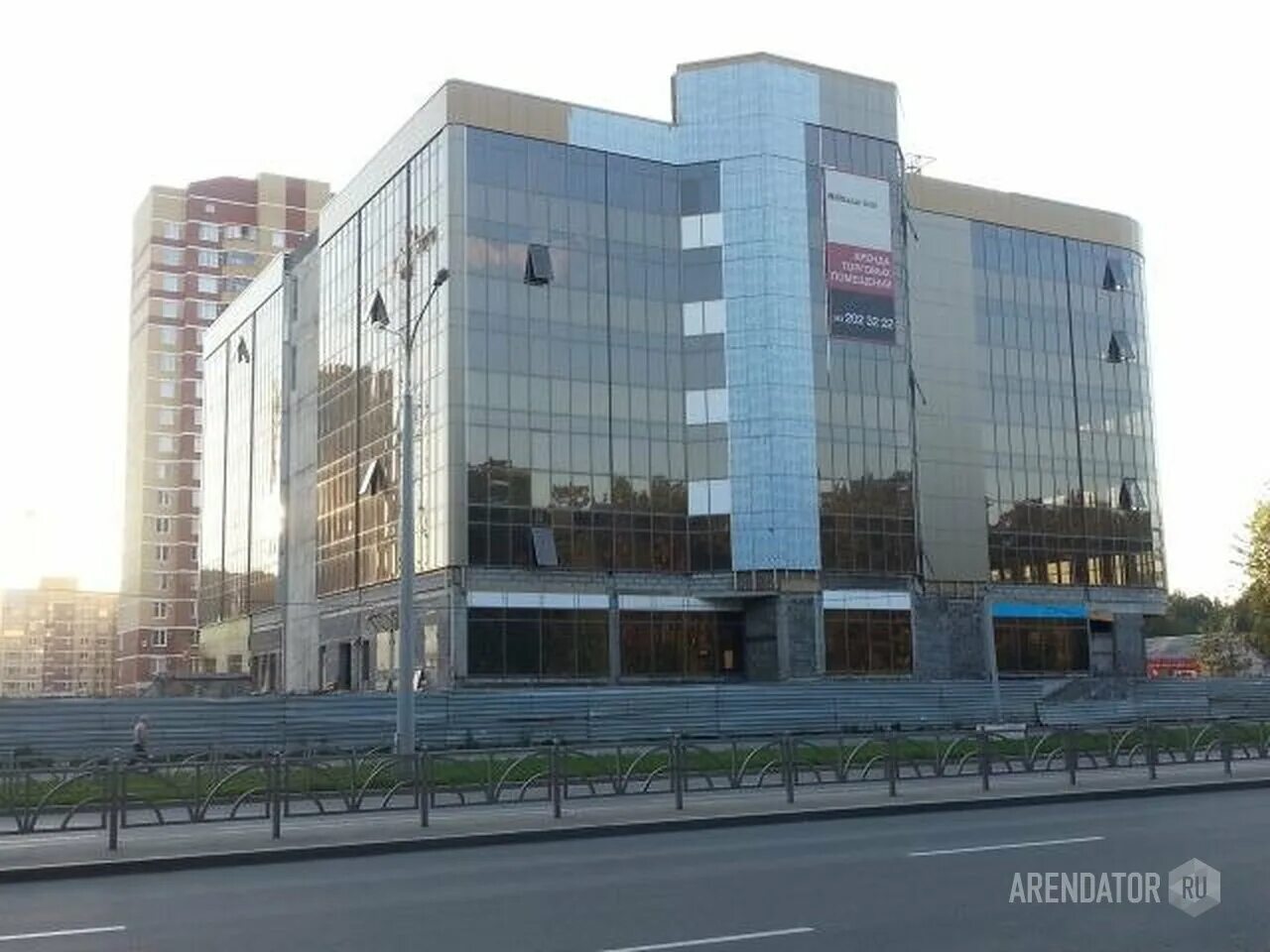 Центр краснолесье екатеринбург. Торговый центр краснолесье екатеринбург. Краснолесье 54/4 екатеринбург. Краснолесья 12а. Улица краснолесья екатеринбург.