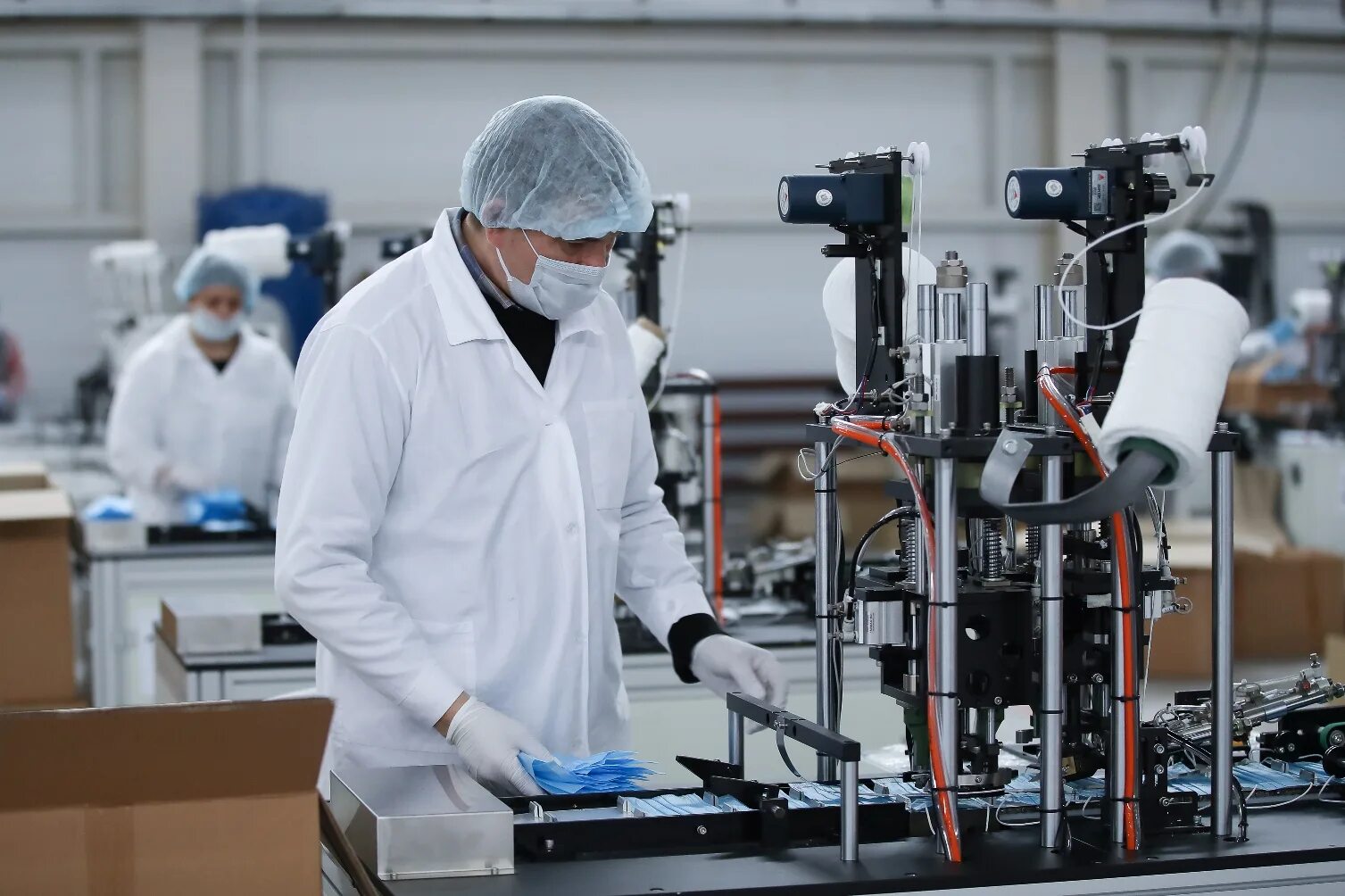 Строительство. Экскурсия на ювелирный завод. Рабочие в бронницах. Фабрики подмосковья. Бронницы ювелирный завод.