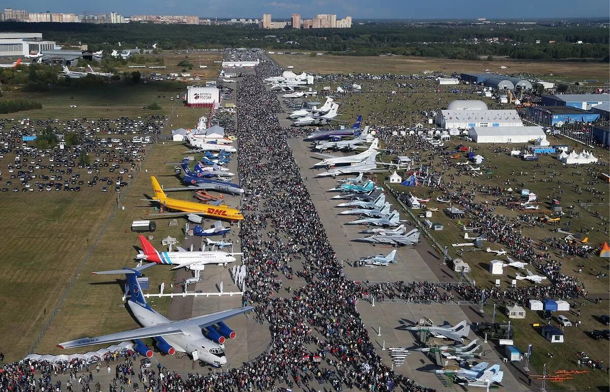 Авиасалон Макс в Жуковском. Макс 2021 Жуковский. Макс 2015 авиашоу. Авиасалон Макс 2021.