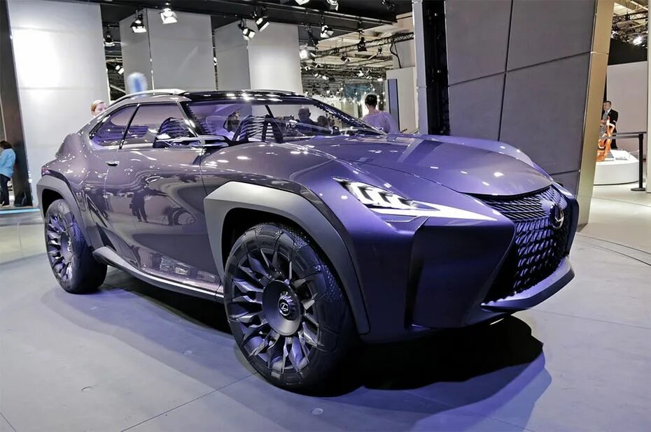 Lexus UX 2017. Lexus UX 2000. Lexus UX концепт. Lexus SUV Concept. Самая новая версия старого