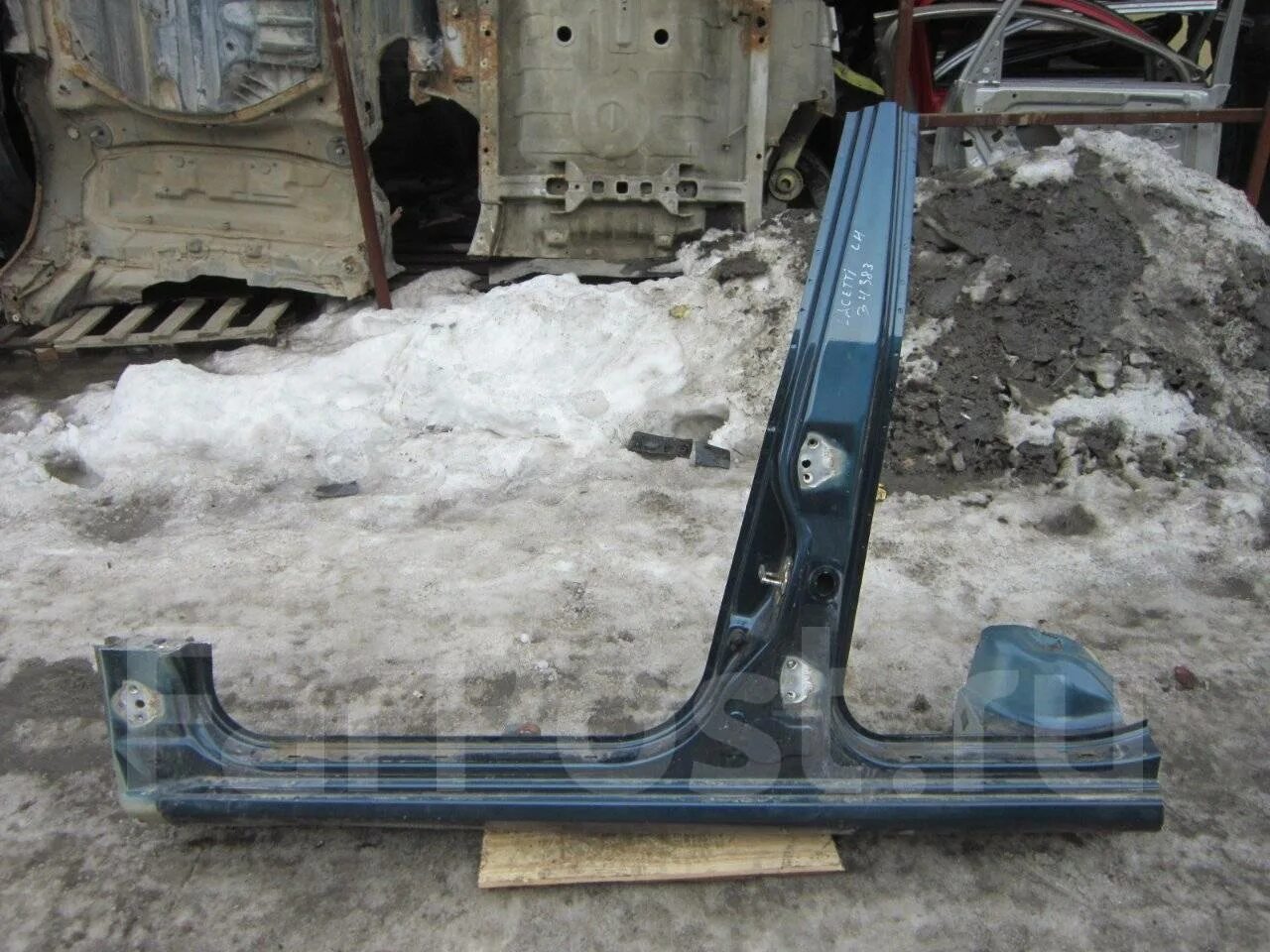 Порог со стойкой. Порог со стойкой. Порог со стойкой. Honda crv 2004 лонжерон порог. Kia sorento 2006 порог левый.