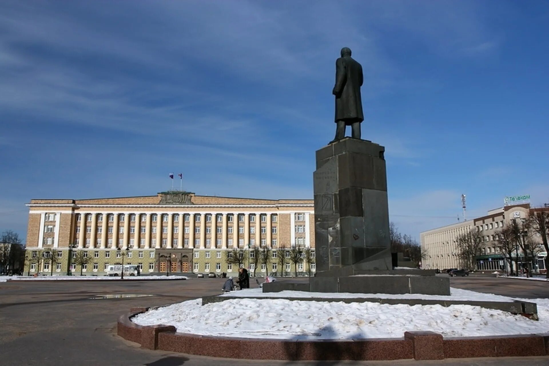 Великий пл. Памятник Ленину Великий Новгород. Площадь Победы Софийская Великий Новгород. Площадь Победы Великий Новгород памятник Ленину. Великий Новгород памятник Ленину на центральной площади.