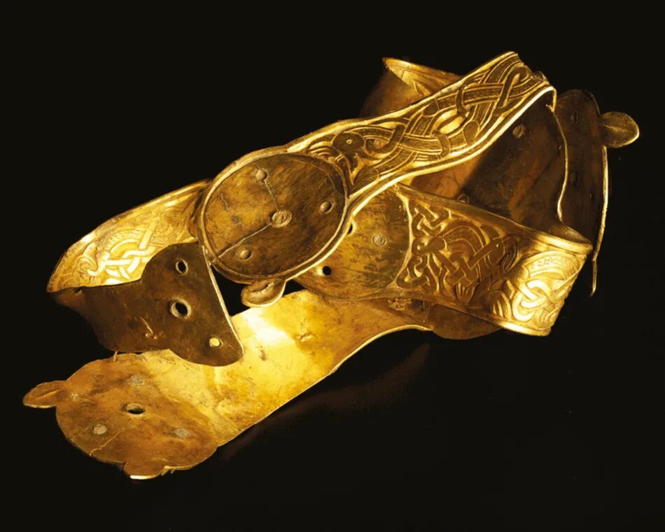 Treasure ii. Стаффордширского клад. British Museum археология. Стаффордширский золотой клад. Британский музей раскопки англосаксы.