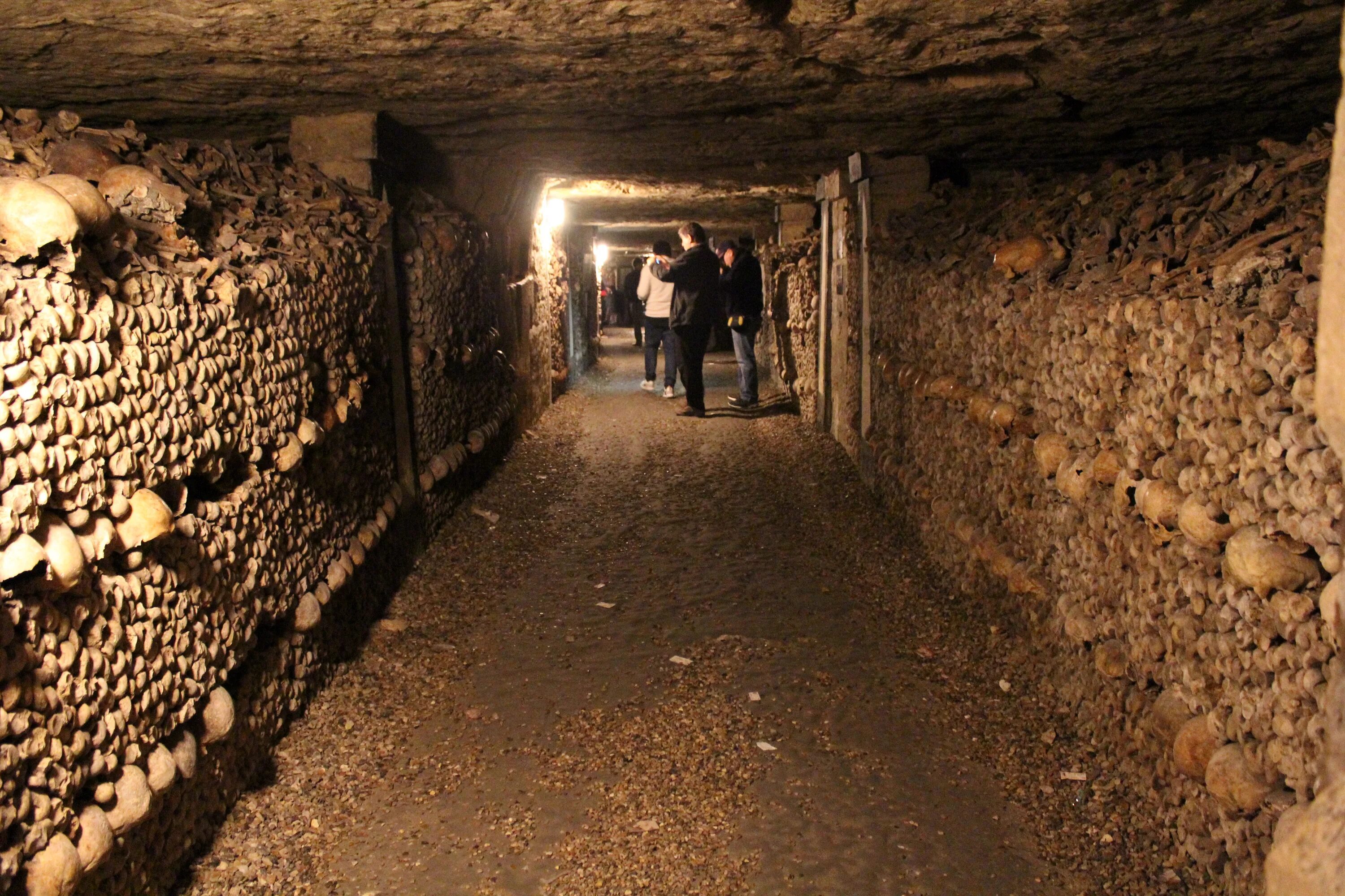 The catacombs of solaris revisited. Катакомбы Испания. Катакомбы Франции. Катакомбы Лондона. Катакомбы в Германии.