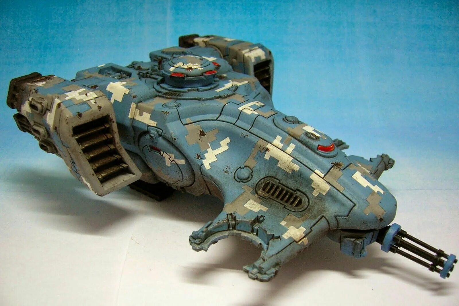 Мина тау. Девилфиш тау. warhammer 40000 тау рыба молот. хот тау геншин. империя тау.