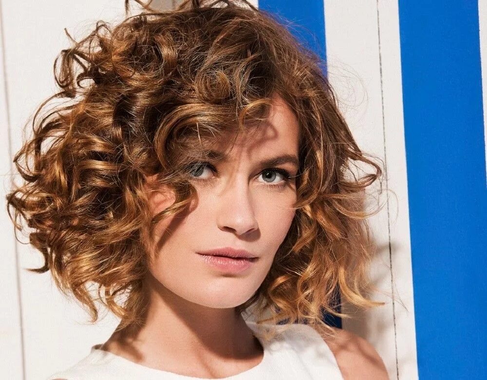 Fancifree Curly hair photos, Medium hair styles, Curly bob hairstyles