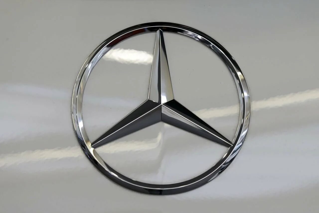 Знак Mercedes-Benz(Мерседес-Бенц). Значок Мерседес. Марка Мерседес. Mercedes Benz logo 2022. Знак мерседес купить