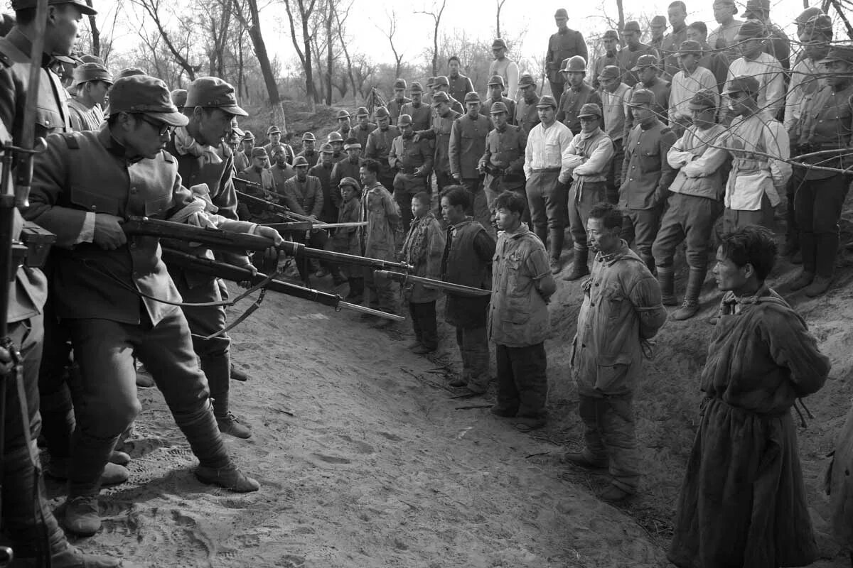 расстрел царской семьи в 1918 в екатеринбурге. расстрел царской семьи романовых в доме ипатьева. расстрел семьи романовых.