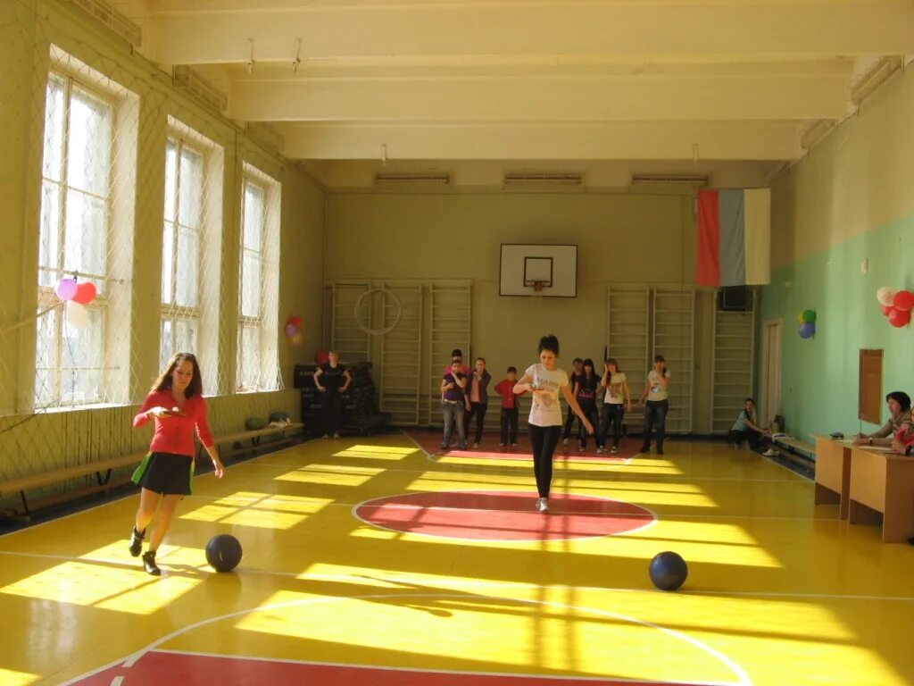 спортзал колледж. ринх спортзал. спортивный зал техникума. спортзал колледж. зал для бадминтона.