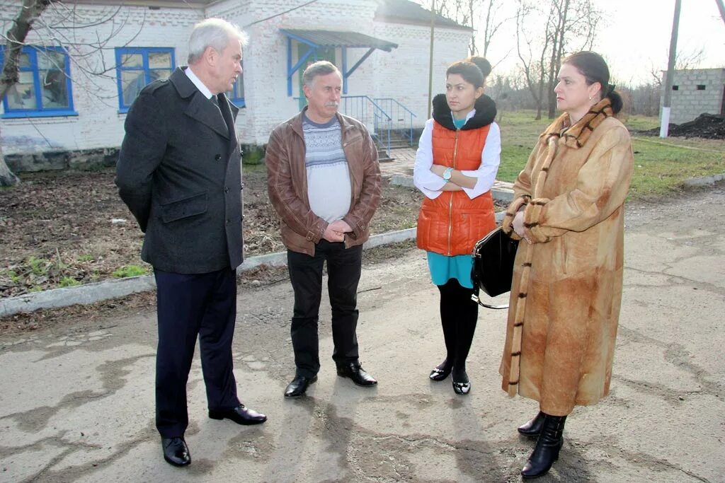 Погода ст михайловская краснодарского края. Станица Михайловская Курганинский район. Ст Михайловская Курганинский район Краснодарский край. Константиновская школа Курганинский район. Станица Михайловская Курганинского.