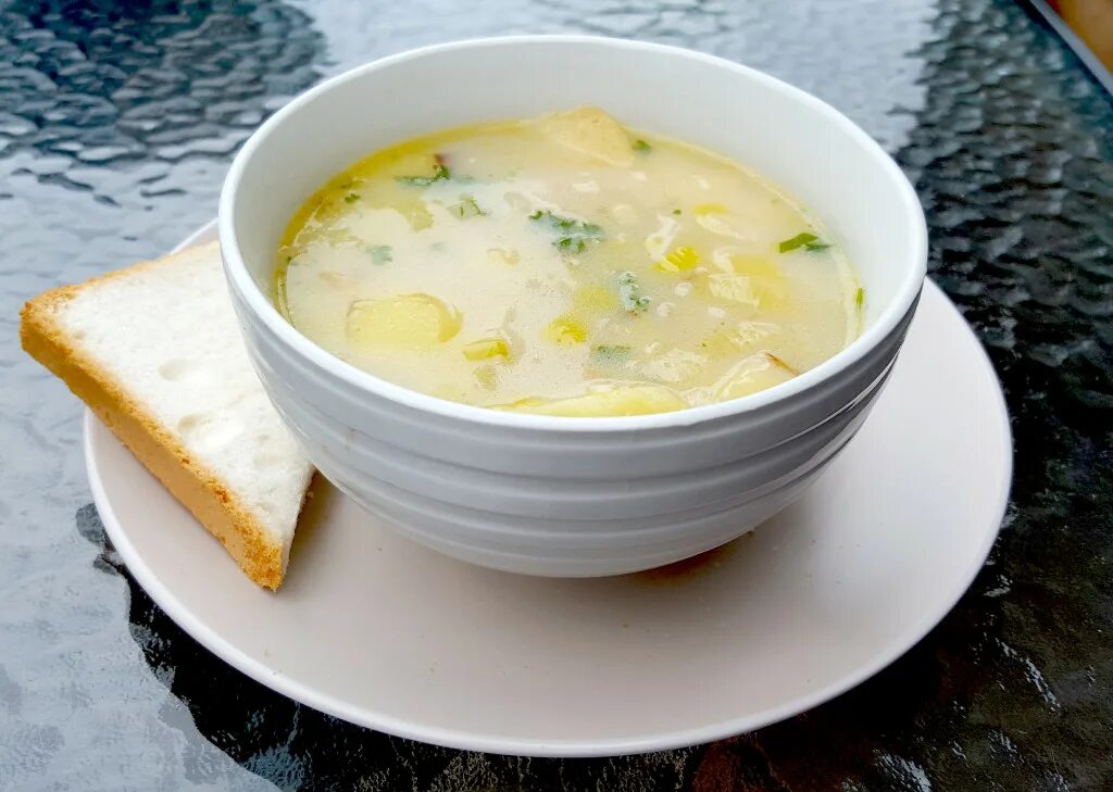 Чечевичный суп с фрикадельками. Суп со смесью. Гороховый крем суп. Яблочный суп со свининой. Молочный вермишелевый суп.