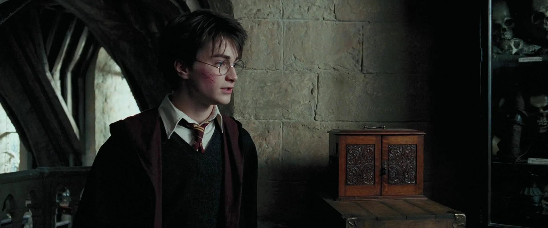 Гарри поттер дэниел рэдклифф 2004. Гарри поттер из узника азкаьанв. Гарри поттер и узник азкабана постер. Гарри поттер и узник азкабана гермиона. Сириус блэк узник азкабана.