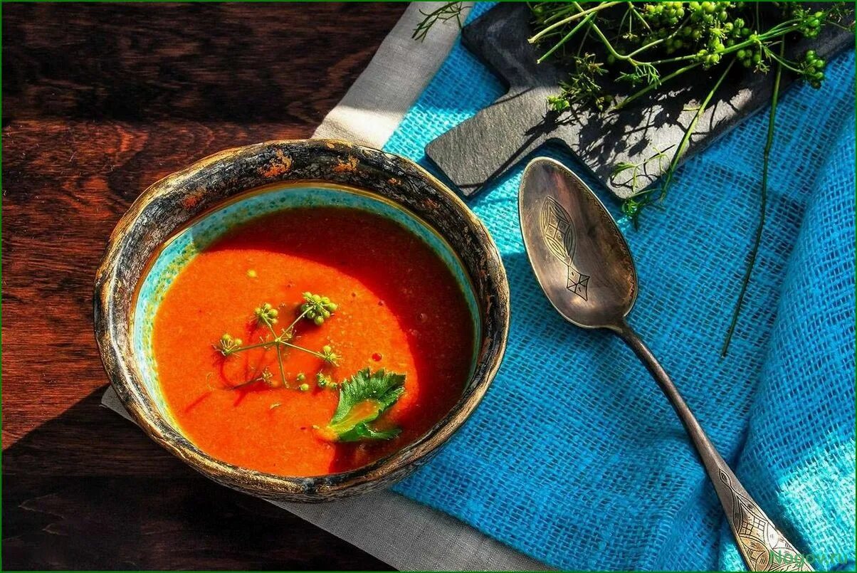 Суп из консервы рыбной в томате. Суп с килькой в томатном. Суп с килькой в томатном соусе. Суп с килькой в томате. Суп из кильки в томатном.