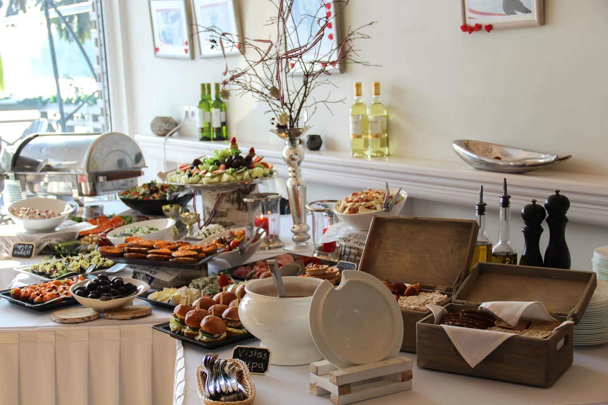 Бранчи суббота. Воскресный бранч. Бранчи. Бранч в ресторане восход в зарядье. Бранчи суббота.