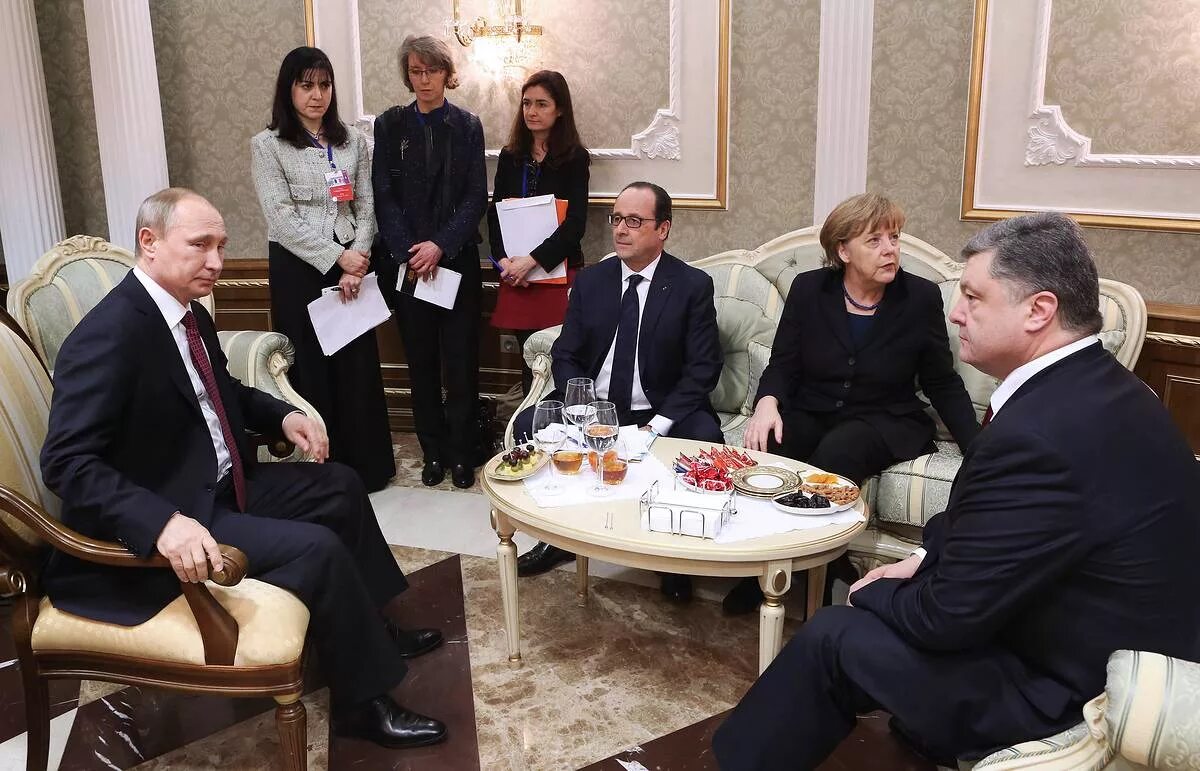 Нормандская четверка Порошенко Путина. Встреча Путина и Порошенко. Вторые Минские соглашения. Переговоры Путина и Порошенко.