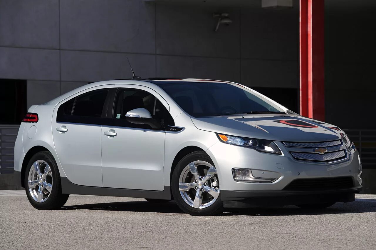 Вольт гибрид. Chevrolet Volt 2012. Chevrolet Volt 2013. Chevrolet Volt 2011. Chevrolet Volt 2013г..