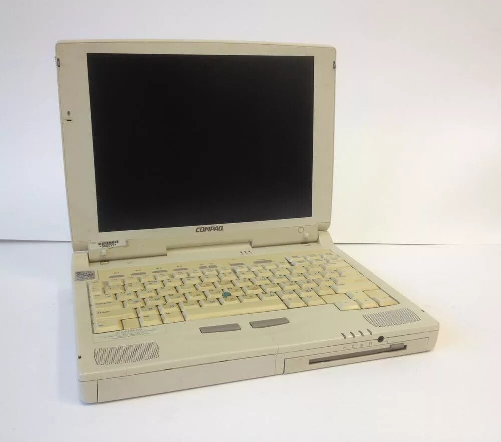 Ноутбук сбоку. Acer aspire 4720z. Acer aspire 4920g. Toshiba qosmio g20. Ноутбуки мозырь.
