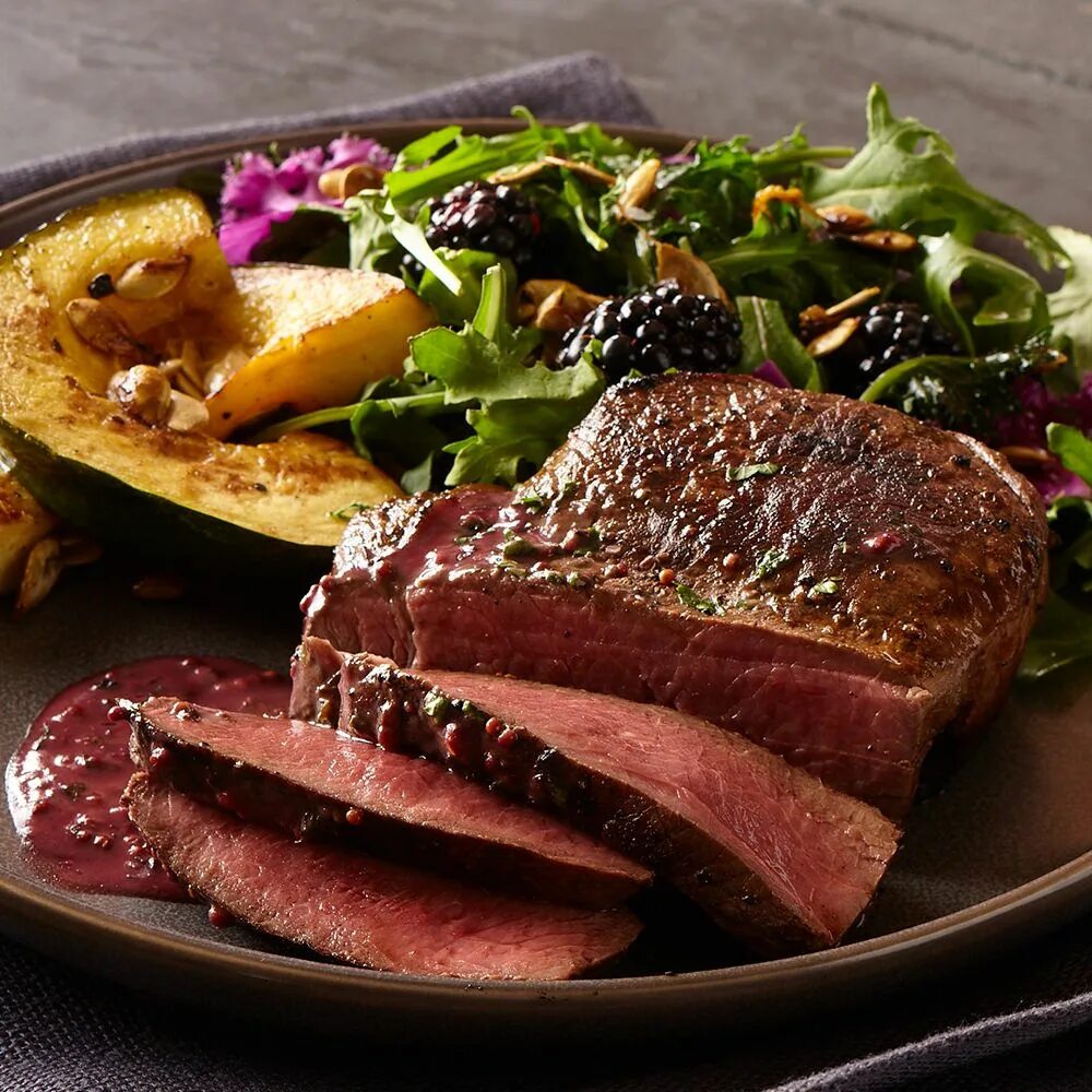 Стейк вкус. Venison segarit. антрекот медиум. антрекот оленина. стейк антрекот.