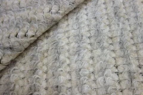 Теплая ткань из шерсти лам