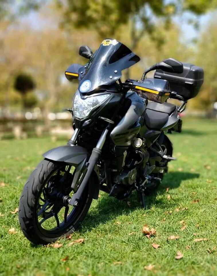 Bajaj pulsar. Bajaj Pulsar ns200. Баджадж Пульсар НС 200. Bajaj Pulsar ns200 белый. Bajaj Pulsar ns200 Tuning.