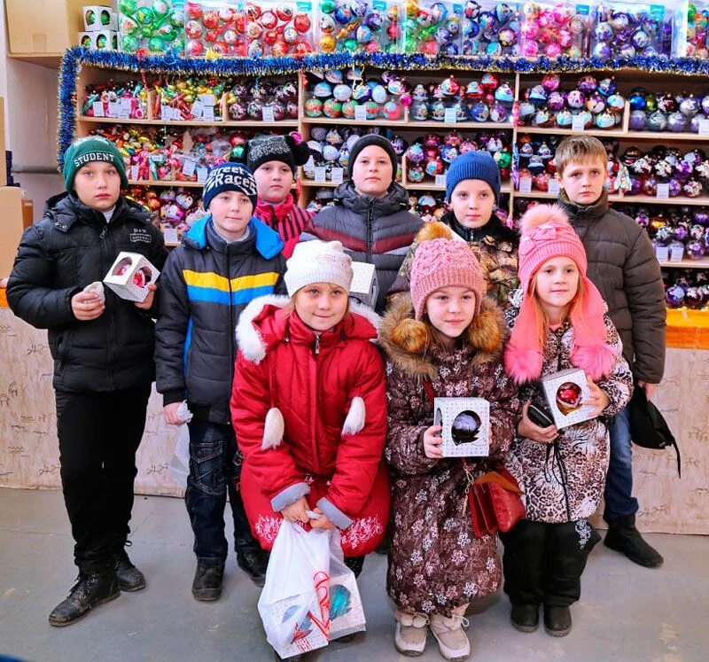 Фабрика елочных игрушек карачев 2022. Елочная фабрика карачев экскурсия. (г. Елочная фабрика карачев экскурсия. Елочная фабрика карачев экскурсия.