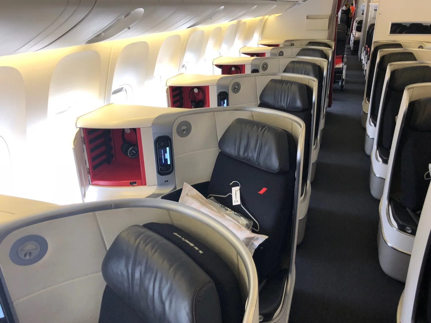 Азур бизнес. Азур бизнес. Boeing 757 azur air салон. Боинг 777 300 er туркиш аирлинес. Azur air boeing 767 бизнес класс.