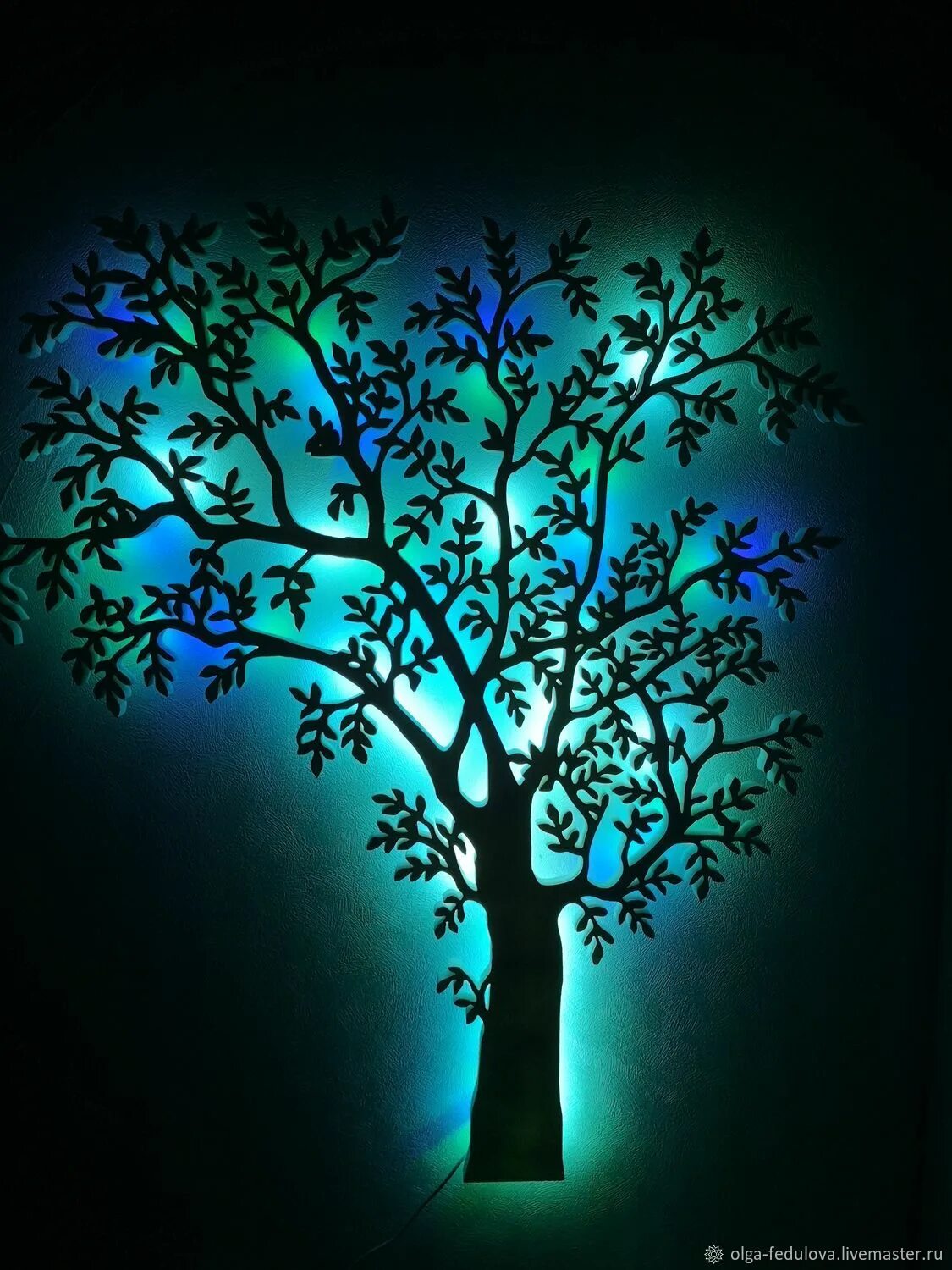 Панно дерево на стену с подсветкой. Дерево с подсветкой на стене. Декор на стену дерево с подсветкой. Оригинальные светильники на стену. Светильник "дерево".